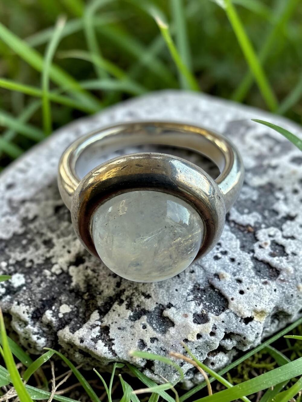 Vintage Sterling Silver 925 Moonstone Cabochon Statement Ring Bezel Set Smooth D